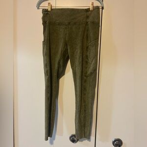 Lululemon Athletica Forest Green Patterned Leggings